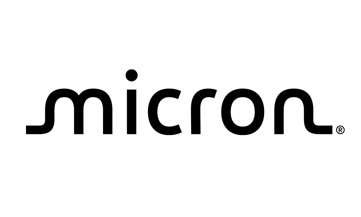 Micron Manassas facility with executives and officials celebrating the start of 1α DRAM production.