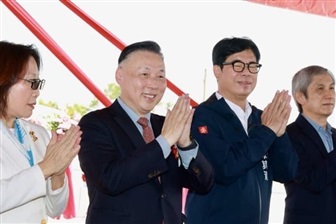 Groundbreaking ceremony at ASE Test facility in Renwu Industrial Park with shovels and executives