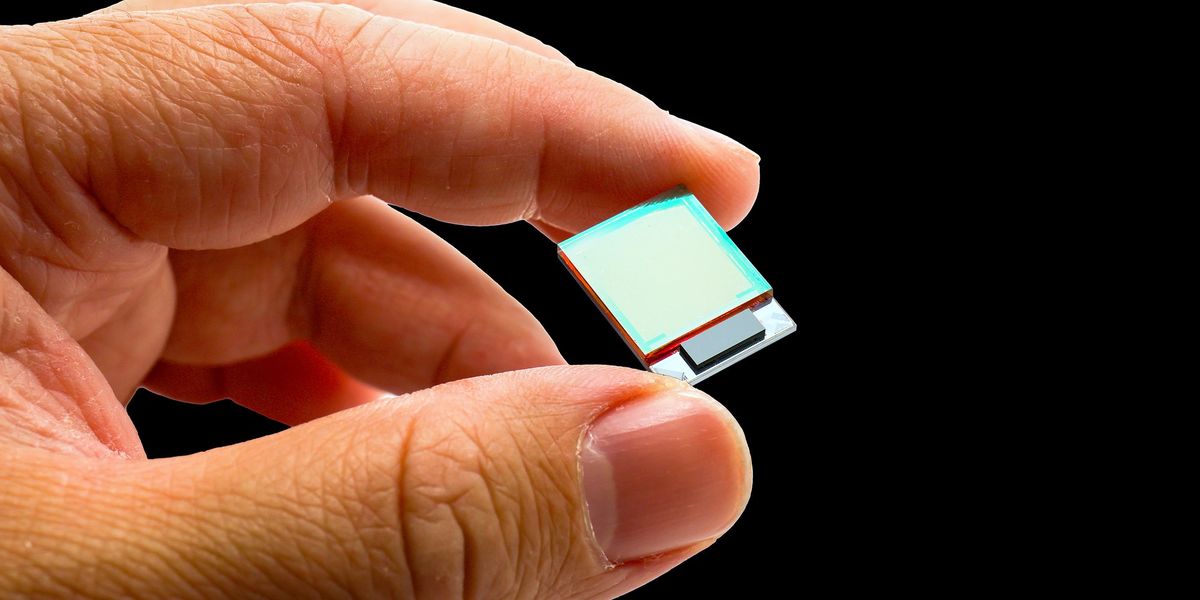 Microchip with copper metamaterial structures and liquid crystal elements steering laser beams