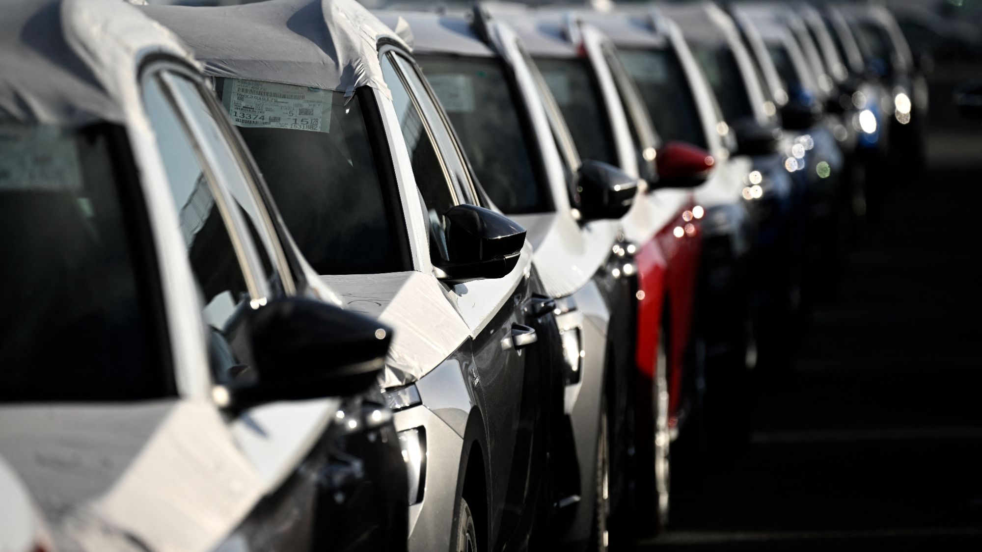 EU Stumbles on Sanctions: Auto Crisis Forces Chipmaker Exemption