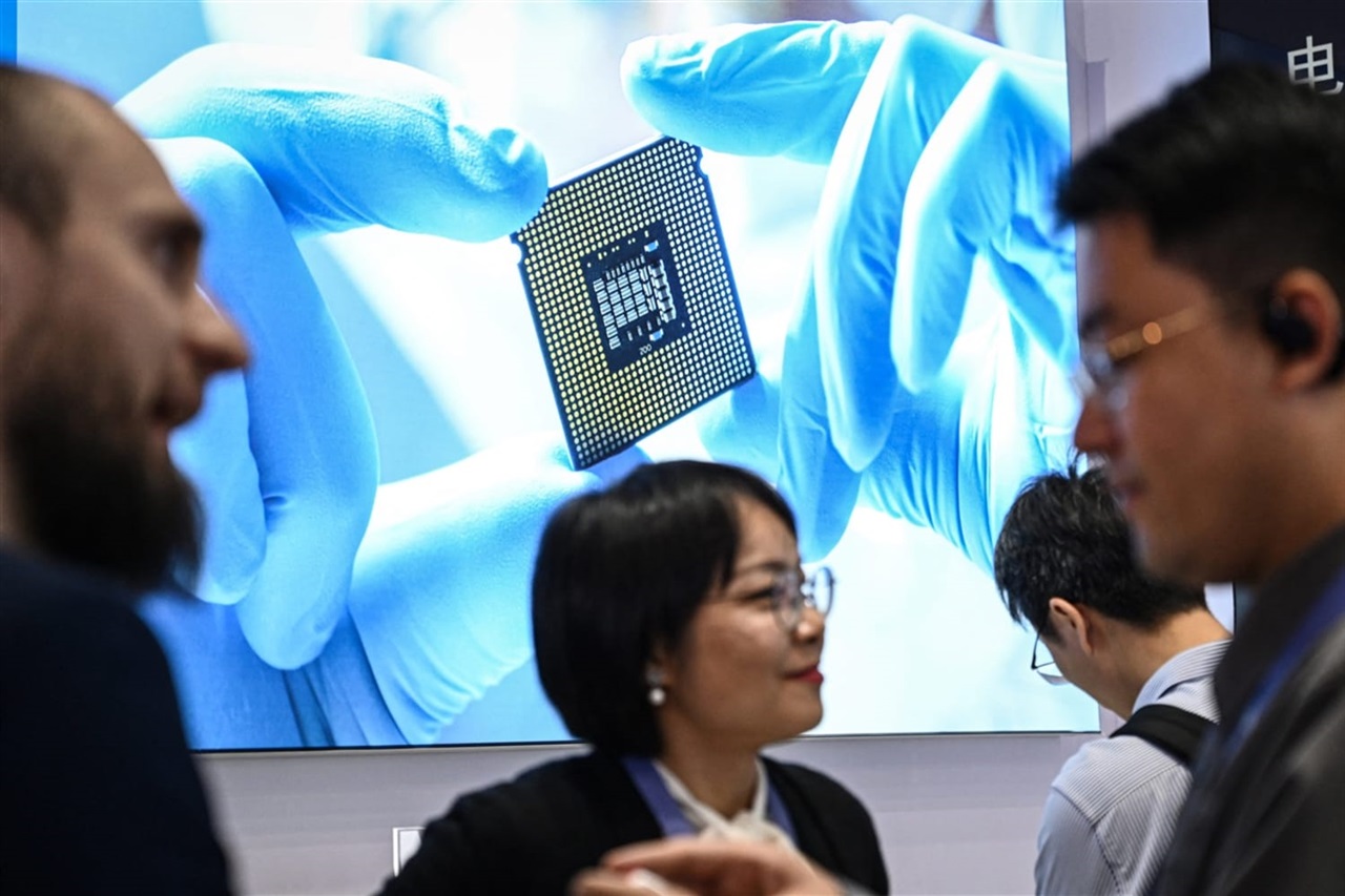 China's Chip War: Carmakers Reshape Supply