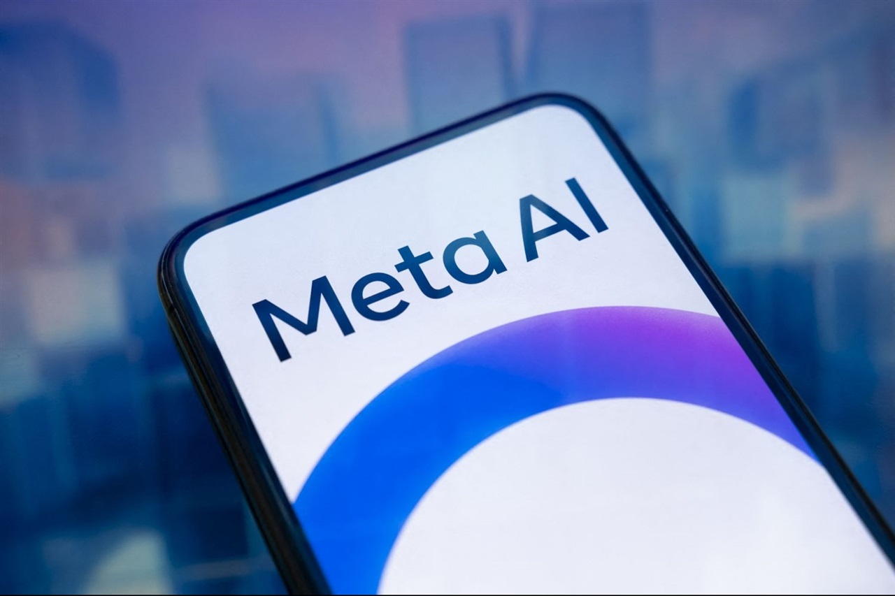 Meta Platforms logo beside a sleek, futuristic humanoid robot design.
